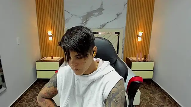 KAROLLJONES1 online show from 11.16.25