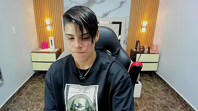 KAROLLJONES1 online show from 02.18.26