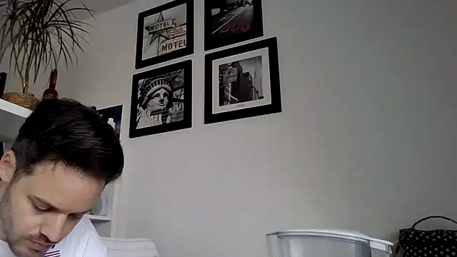 Snapshot of bigcockjohnxxxxx chatting on 11.12.25 bigcockjohnxxxxx online show from 11.12.25