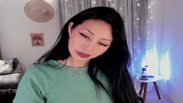 Miss Charlottet online show from 11.28.25