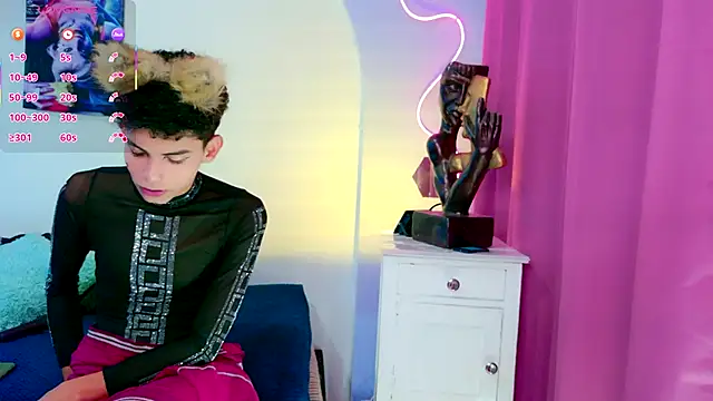 Room 69x online show from 10.06.25