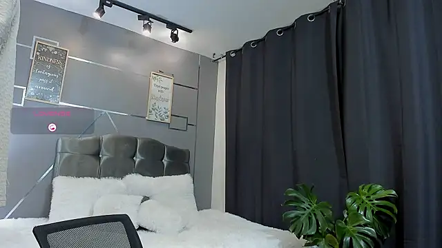 Room 69x online show from 11.23.25