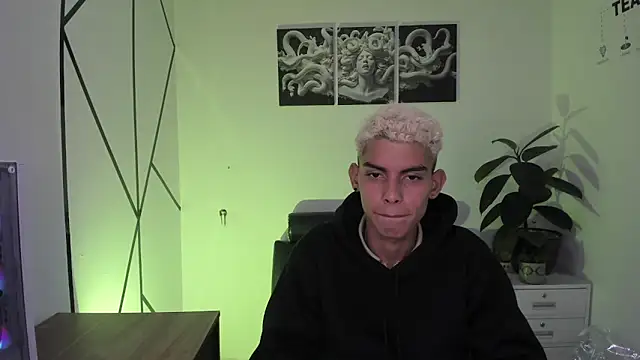 Room 69x online show from 12.18.25