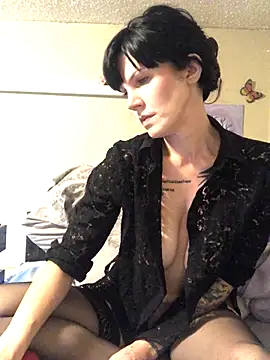 mzz lillypillxoxo online show from 10.11.25