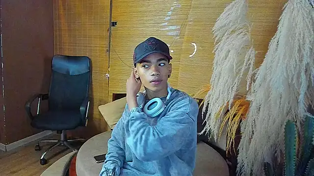 AlanCutee online show from 11.27.25