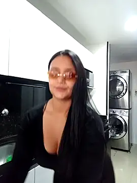 Esmeralda333 online show from 10.17.25