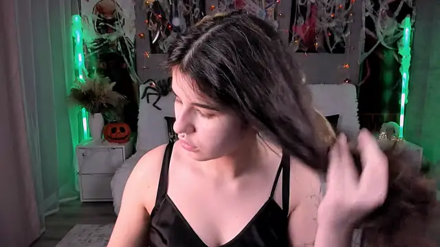 AnoraDark online show from 10.11.25