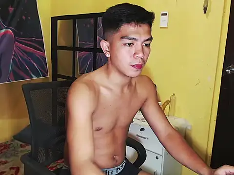 Hunky paul online show from 12.15.25