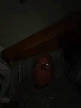 Snapshot of philefc chatting on 09.28.25 philefc online show from 09.28.25