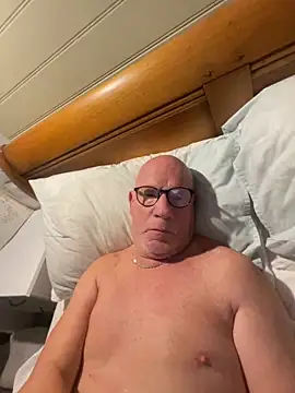 Snapshot of philefc chatting on 10.25.25 philefc online show from 10.25.25