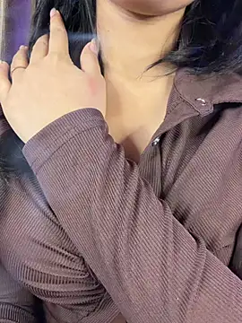 KARISHMA-STRIP online show from 04.16.26