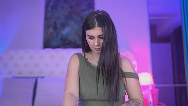 Snapshot of KendraMoon chatting on 09.24.25 KendraMoon online show from 09.24.25