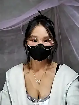 saronla 03 online show from 12.05.25