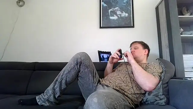 Snapshot of epica40 chatting on 06.15.26 epica40 online show from 06.15.26