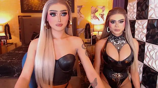 Snapshot of IndestructibleLily chatting on 02.05.26 IndestructibleLily online show from 02.05.26