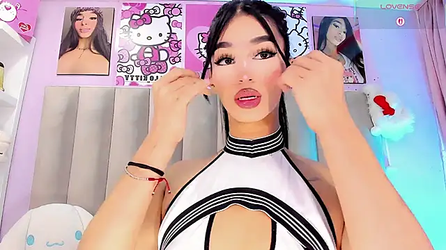 Snapshot of Ariana_Keyss chatting on 10.14.25 Ariana Keyss online show from 10.14.25