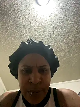 Snapshot of juicy92 chatting on 09.29.25 juicy92 online show from 09.29.25