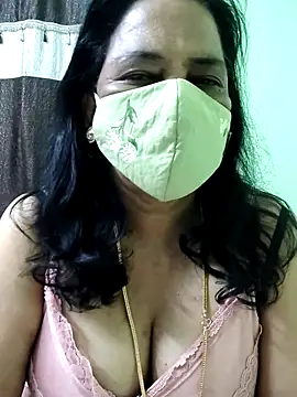 Snapshot of mallu-lover chatting on 02.04.26 mallu-lover online show from 02.04.26