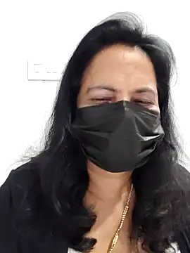 Snapshot of mallu-lover chatting on 02.22.26 mallu-lover online show from 02.22.26