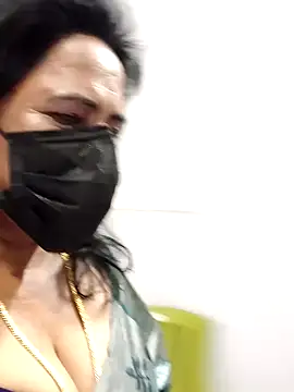 Snapshot of mallu-lover chatting on 02.26.26 mallu-lover online show from 02.26.26