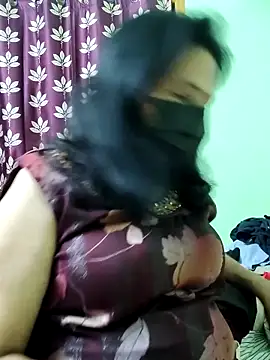 Snapshot of mallu-lover chatting on 04.17.26 mallu-lover online show from 04.17.26
