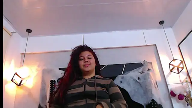 CloeStron online show from 10.22.25