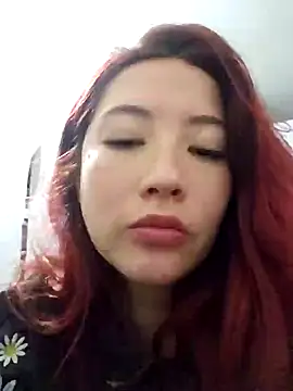 Snapshot of lunnaa_ chatting on 05.02.26 lunnaa online show from 05.02.26