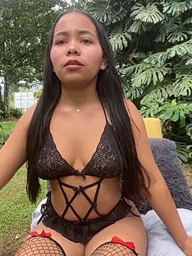 SophiaGuzman online show from 11.23.25