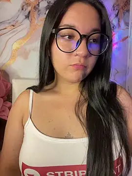 Snapshot of sara_roy04_ chatting on 09.30.25 sara roy04  online show from 09.30.25