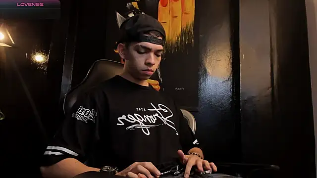 Eryonbradley online show from 11.14.25