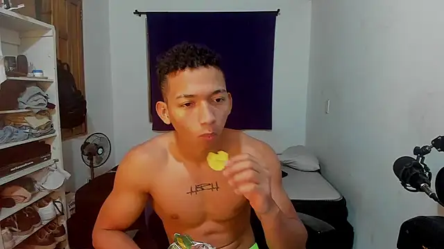 JuanchiT66 online show from 10.25.25