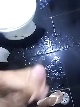 Snapshot of Jeff013013 chatting on 12.14.25 Jeff013013 online show from 12.14.25