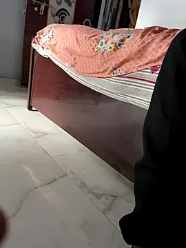 Snapshot of NoddingScorpion chatting on 10.06.25 NoddingScorpion online show from 10.06.25