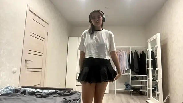 Snapshot of PUP_PUP_Sea chatting on 09.22.25 PUP PUP Sea online show from 09.22.25