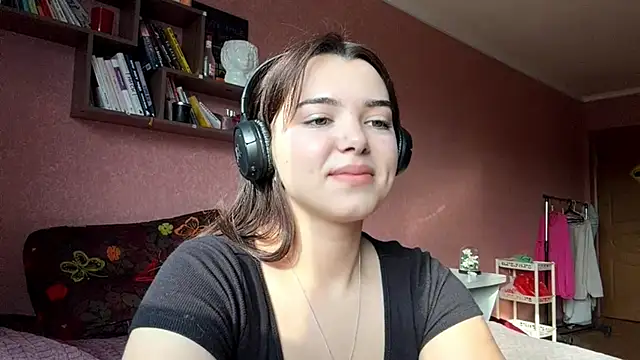 Snapshot of PUP_PUP_Sea chatting on 10.11.25 PUP PUP Sea online show from 10.11.25