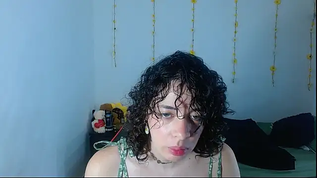 Snapshot of sajecrismaa chatting on 05.31.26 sajecrismaa online show from 05.31.26
