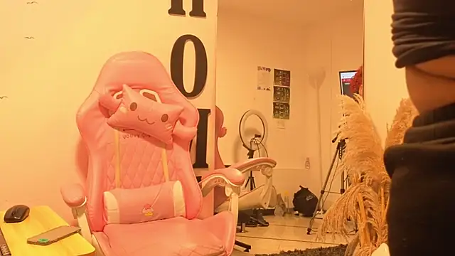 Catherine Smith  online show from 09.26.25