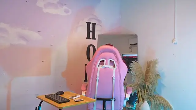 Catherine Smith  online show from 10.03.25