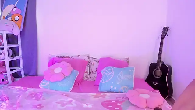 EmyGomezz online show from 09.17.25