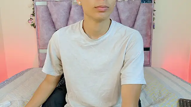 lana and liam  online show from 10.31.25