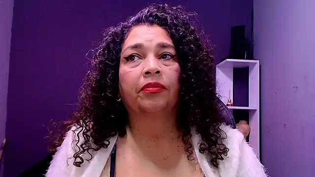 Snapshot of NinaBlazee chatting on 09.22.25 NinaBlazee online show from 09.22.25