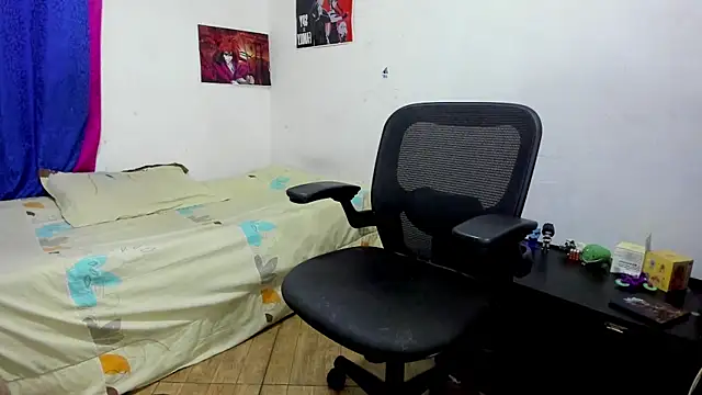 Snapshot of golden_ryyan chatting on 11.27.25 golden ryyan online show from 11.27.25