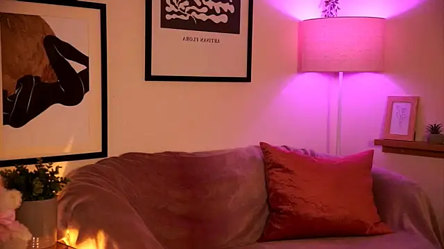 Snapshot of midnightbby_ chatting on 03.01.26 midnightbby online show from 03.01.26