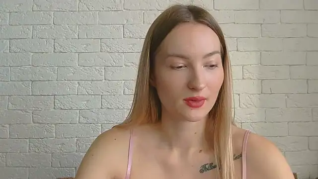 Snapshot of Alice_Sweet_01 chatting on 11.19.25 Alice Sweet 01 online show from 11.19.25