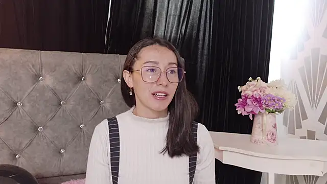 Snapshot of Ginevra_esposito chatting on 09.17.25 Ginevra esposito online show from 09.17.25