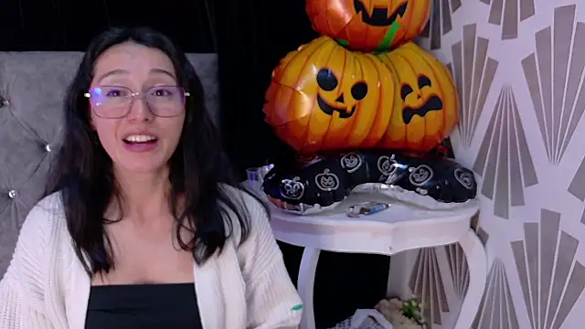 Ginevra esposito online show from 10.31.25