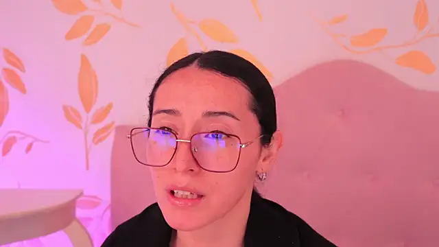 Snapshot of Ginevra_esposito chatting on 03.31.26 Ginevra esposito online show from 03.31.26