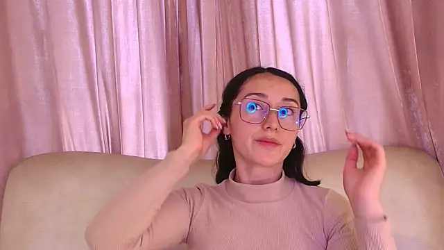 Snapshot of Ginevra_esposito chatting on 04.09.26 Ginevra esposito online show from 04.09.26