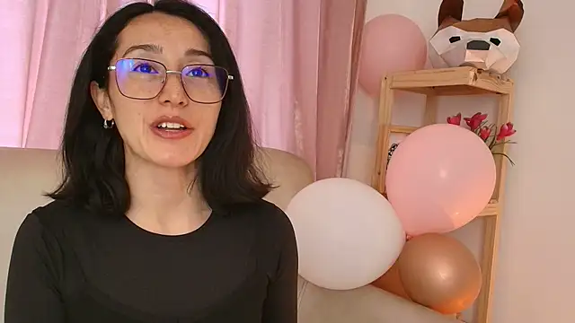 Snapshot of Ginevra_esposito chatting on 04.16.26 Ginevra esposito online show from 04.16.26