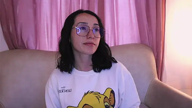 Snapshot of Ginevra_esposito chatting on 06.17.26 Ginevra esposito online show from 06.17.26